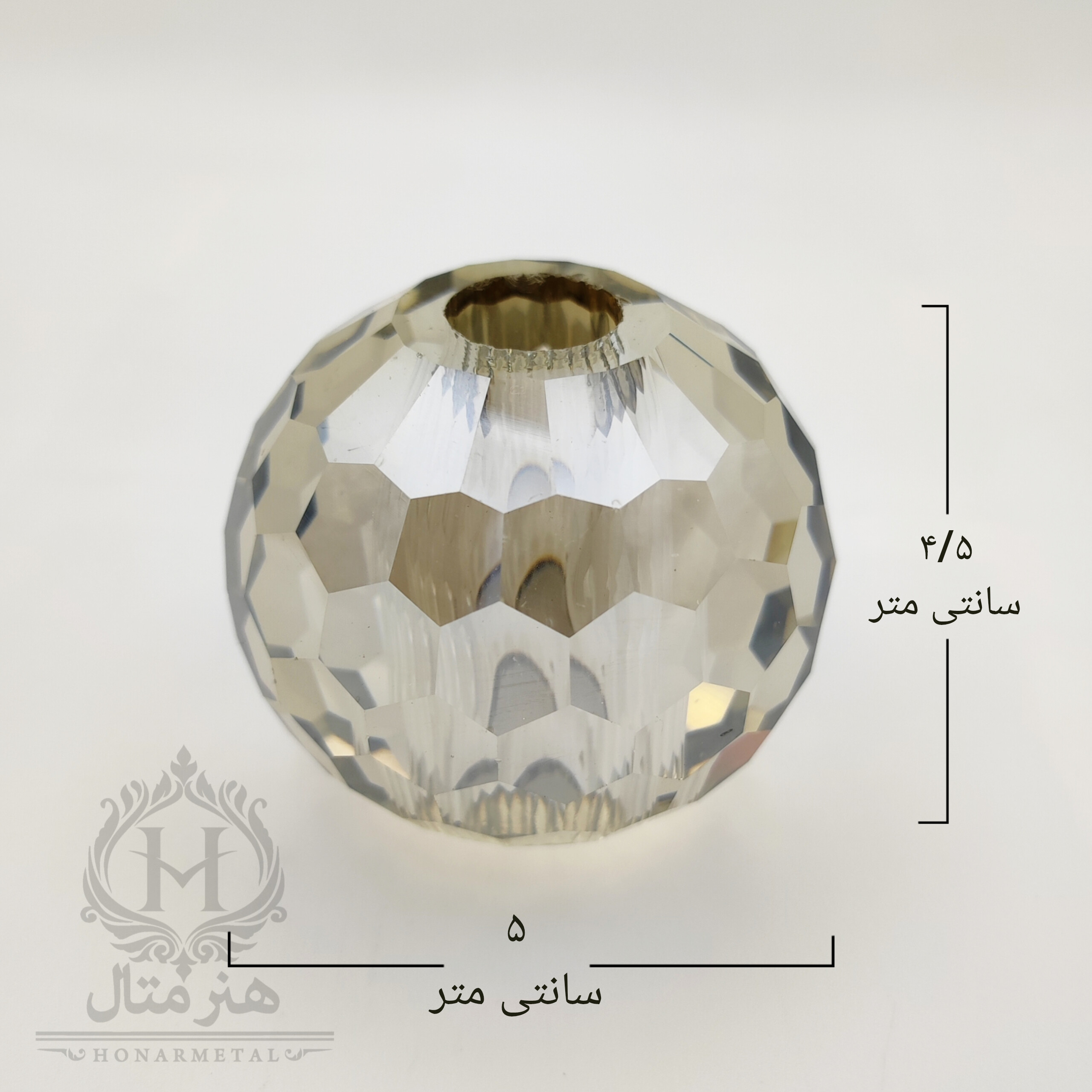 گوی وسط تنه شیشه‌ای ۵۰ شامپاینی